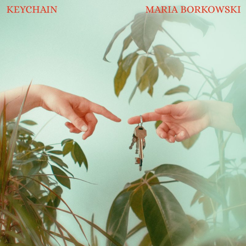 Découvrez la voix troublante de la suédoise Maria Borkowski sur « Keychain »