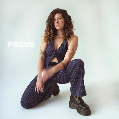 La collaboration magique entre Giorgia-May et Skyline Sun donne naissance à la chanson envoûtante « Focus »