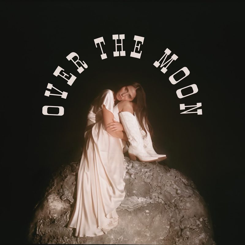 Lily Meola Envoûte avec « Over The Moon »