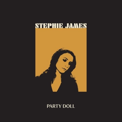 « Party Doll » de Stephie James : Élégance Rétro et Mélancolie Enchantée