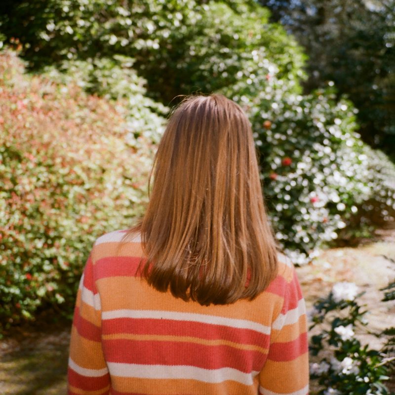 Sophie van Hasselt: La Chanson ‘A Bit of Love’, Un Message d’Espoir et de Solidarité