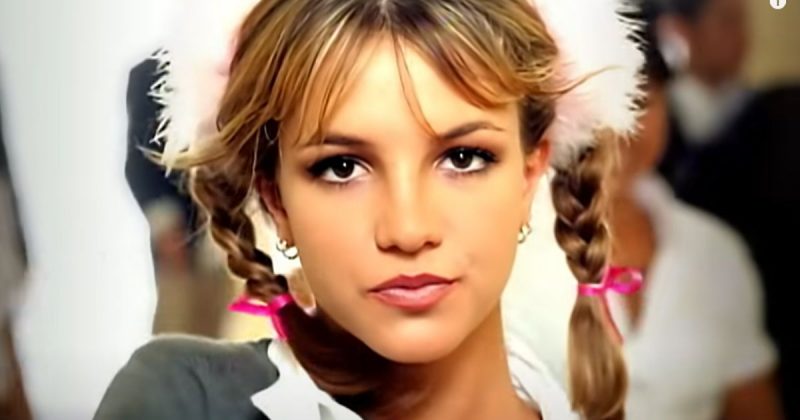 Britney Spears – Baby One More Time Lyrics