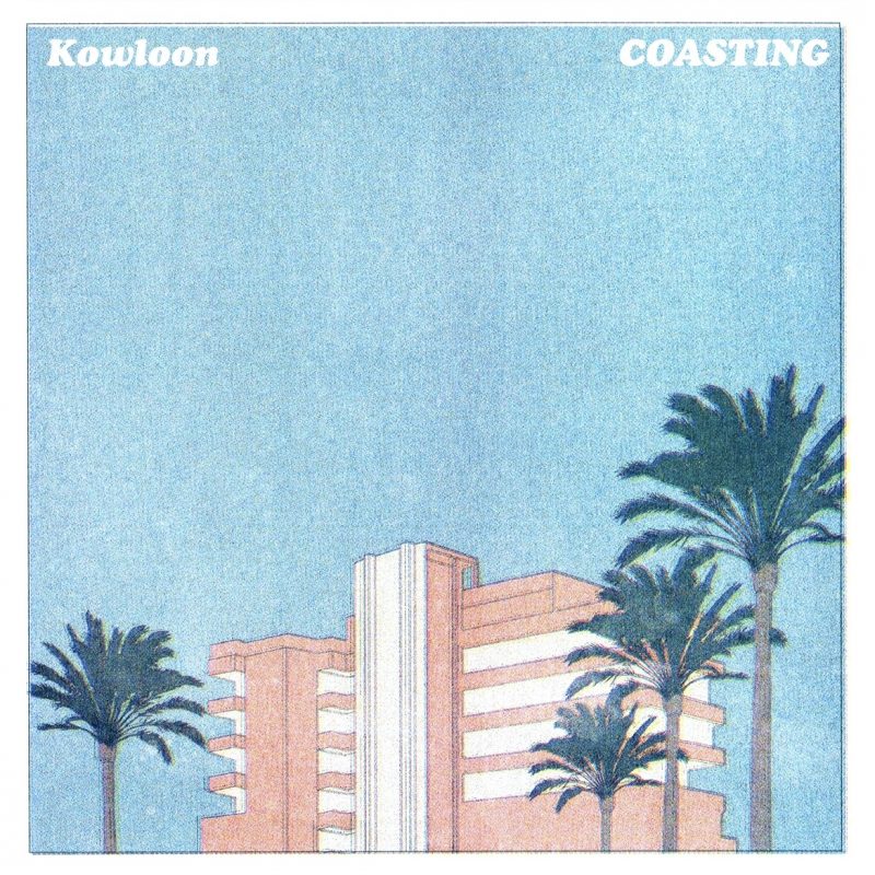 Kowloon Dévoile « Coasting » : Un Hymne Estival Envoûtant