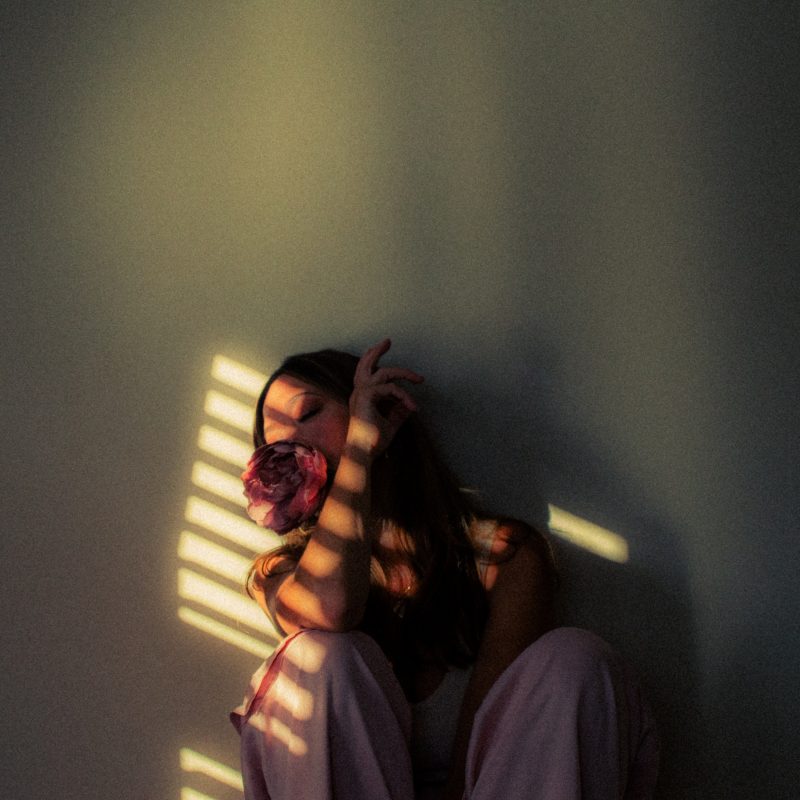 Lyves dévoile sa nouvelle ballade indie pop « Plenty of Ways »