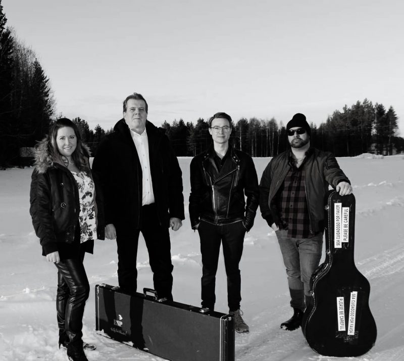 PORTRAITS & TALES séduit avec « Leave it all behind »