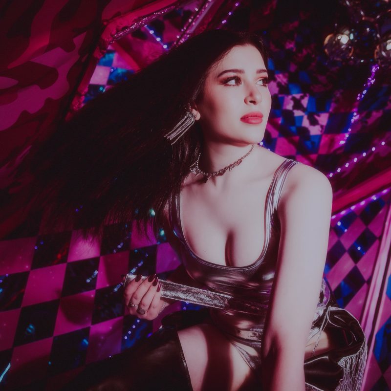 Brooke Daye Enflamme les Ondes avec ‘Don’t Walk’ : L’Hymne Moderne contre les Déceptions Amoureuses