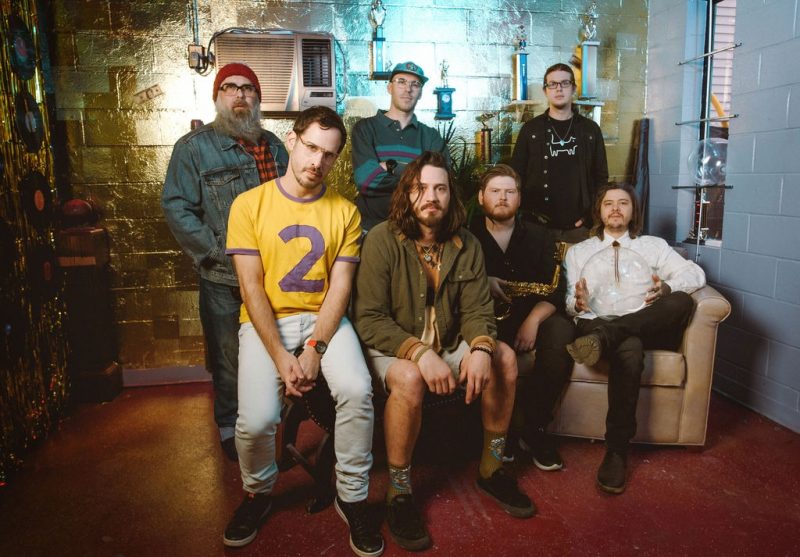 « Continental Drift » de Family Video – Une Explosion de Power-Pop et de Scuzz-Rock