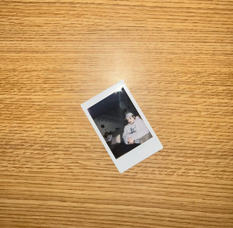 GRAYS dévoile un album poignant intitulé « Apologies »