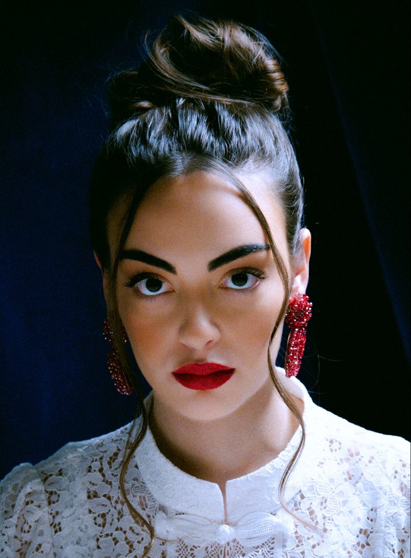 HAZEL ROSE dévoile un EP enchanteur intitulé « Odd One Out »