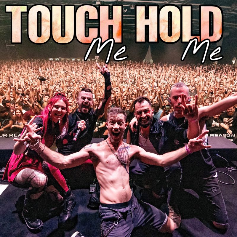 SaffeK Dévoile ‘Touch Me Hold Me’ : Une Explosion Rock Pleine d’Énergie et d’Émotion