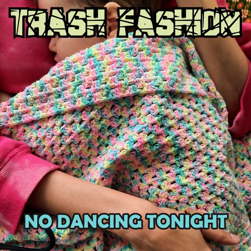 Trash Fashion raconte les défis de la parentalité avec humour dans « No Dancing Tonight »