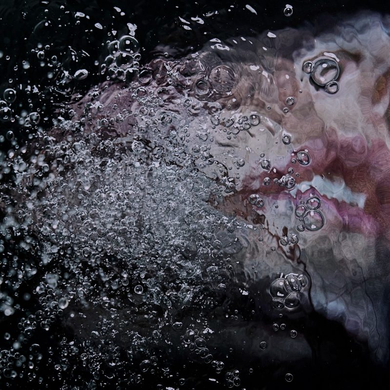 Fie Eike nous emporte dans une quête identitaire avec son single envoûtant « Fluid »