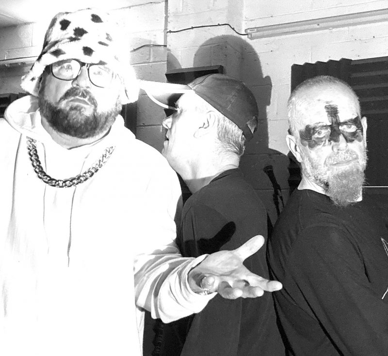 9 o&rsquo;clock Nasty frappe fort avec The Wrong Guy : Une bouffée d&rsquo;air punk rap brut