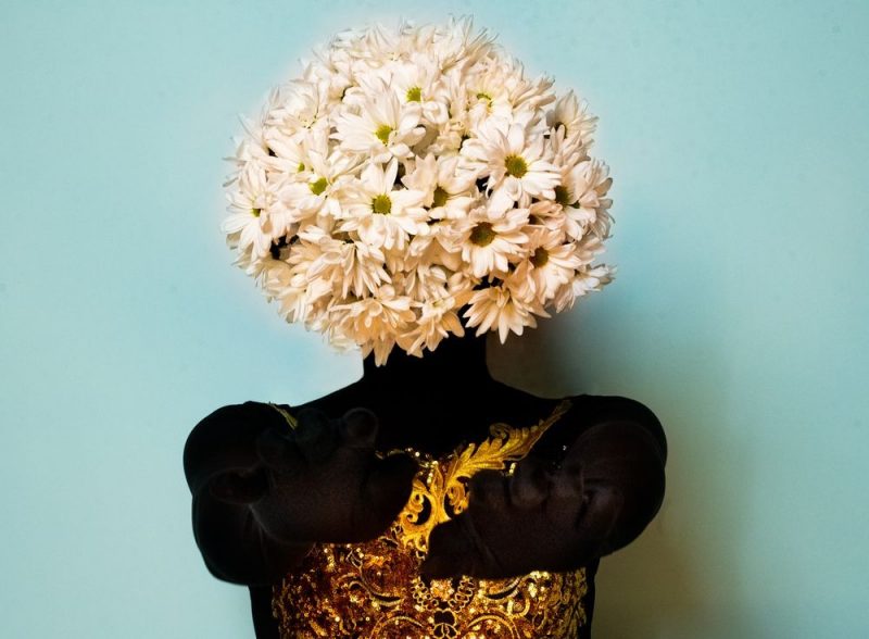 FLAUWHER dévoile « Airplane Mode » : Une Évasion Musicale Élégante