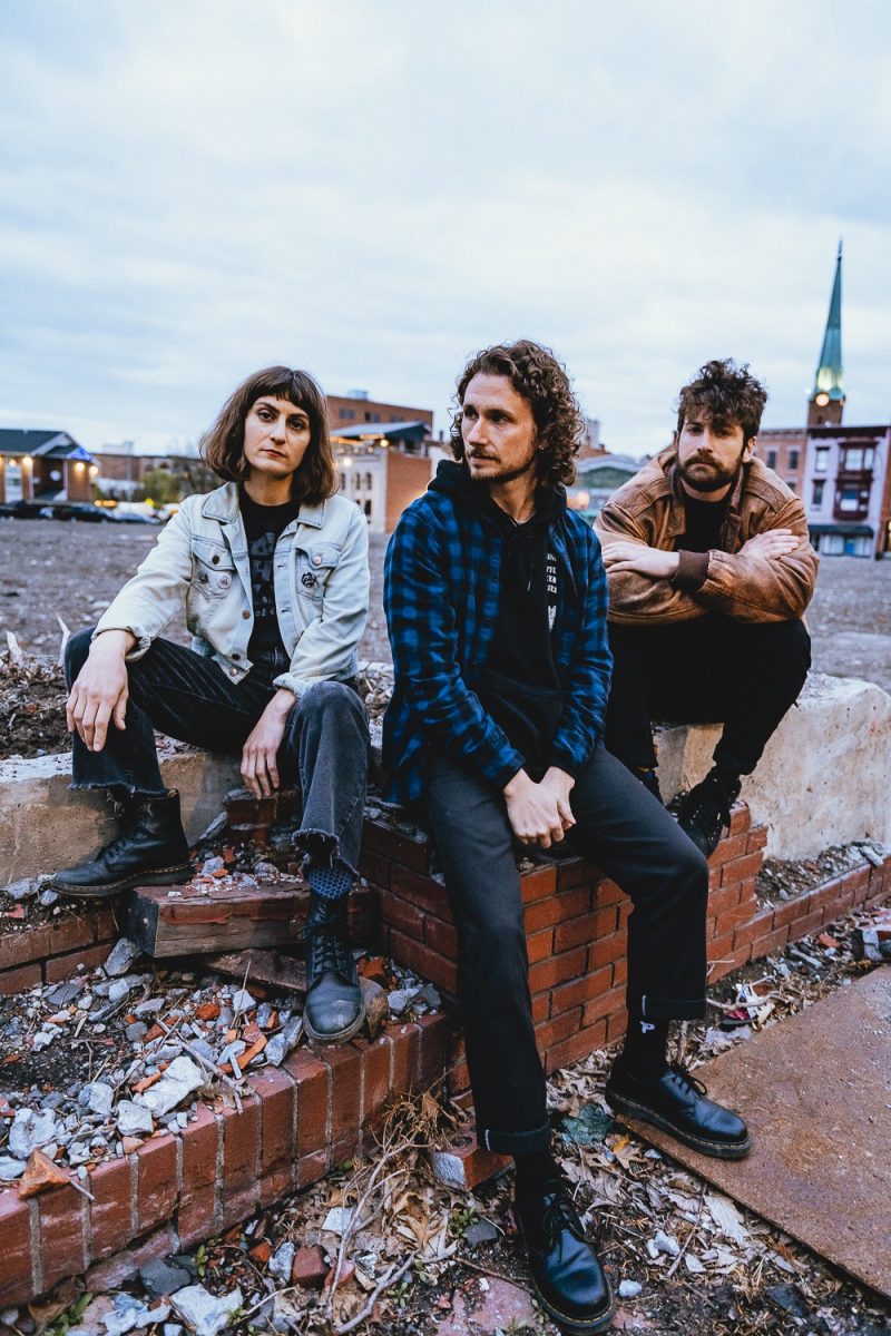 Pencildive : Une Plongée Rock Inoubliable avec l’EP « Watch The World »
