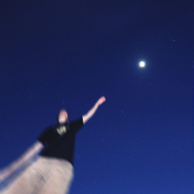 DJ Swagger dévoile “Best Friends” : une ballade d’amour post-dubstep aux influences jazz