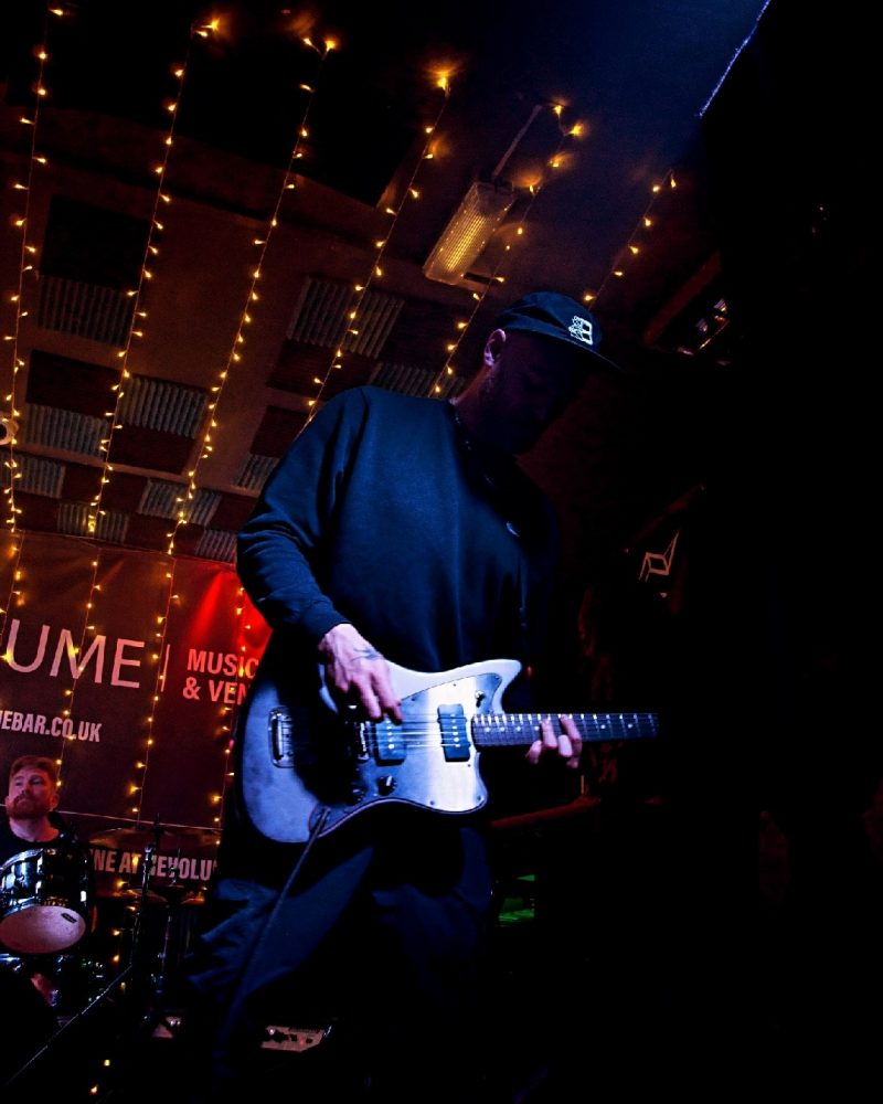 Richie Harrison dévoile « The Rope » : Un cri de révolte punk