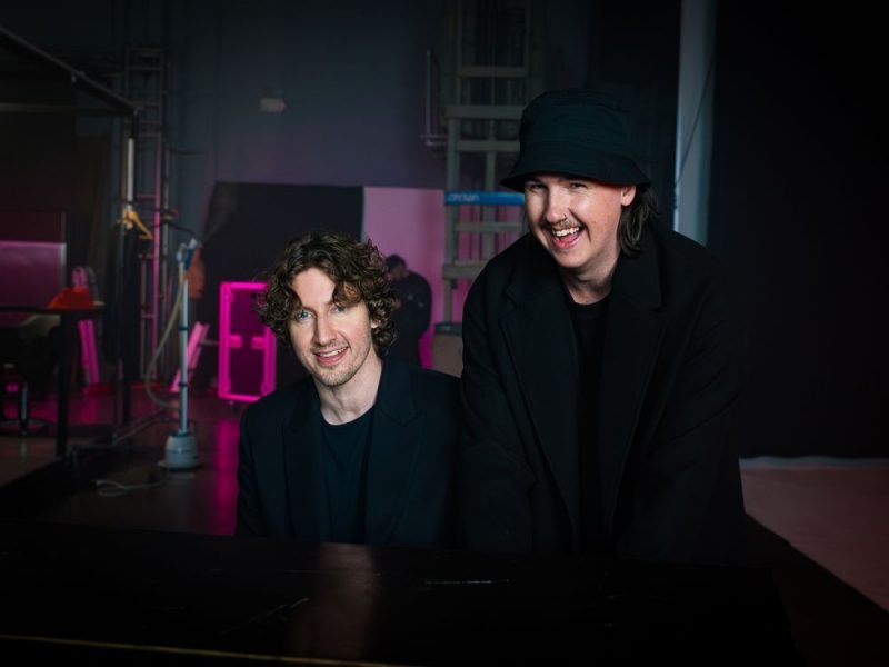 « Still Into You » : CYRIL et maryjo offrent une vague pop-électro irrésistible