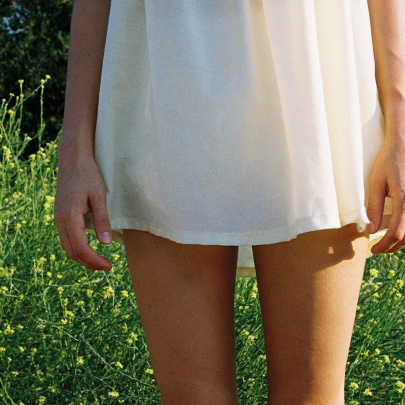 « Trust Your Gut » de Maisie May, une introspection dream pop