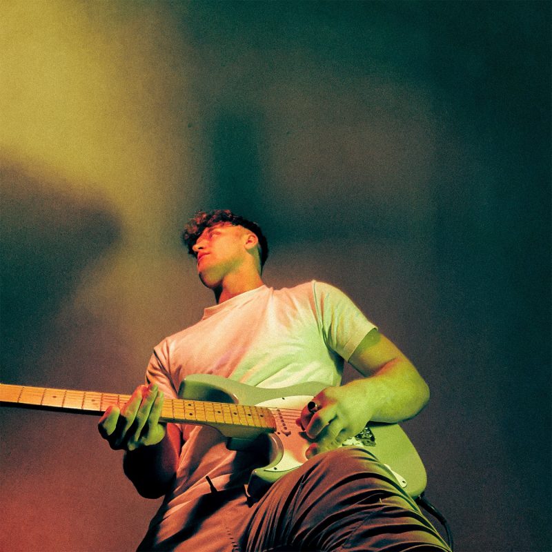 « Hurts More This Way » : Arturs Lapins livre une confession musicale poignante