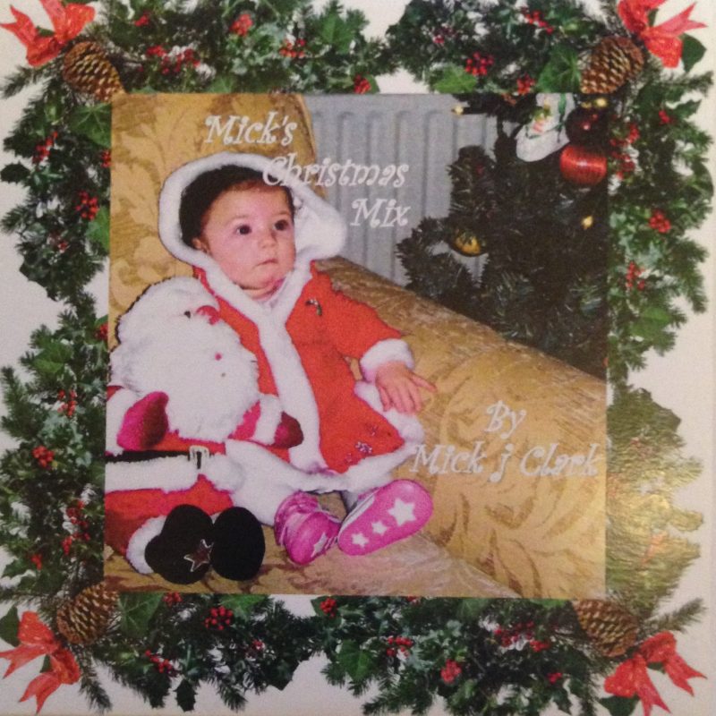 Mick J. Clark et son incontournable chanson de Noël intitulée « It’s Christmas Party Time » : une invitation à la fête !