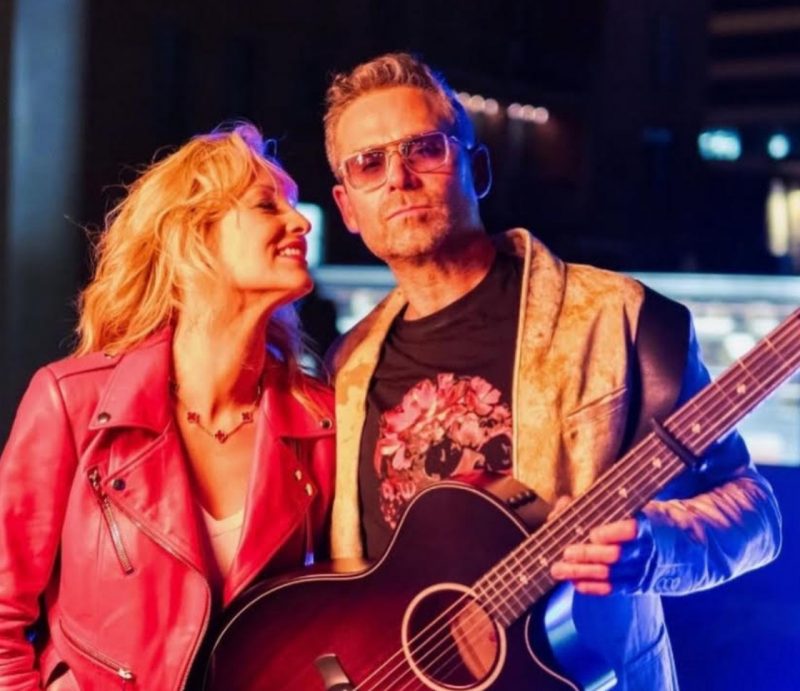 Mitch & Millie dévoilent « Little Town », une chanson émotive marquée par la résilience