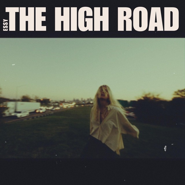 Essy frappe fort avec « The High Road », premier aperçu de son univers mature et poignant