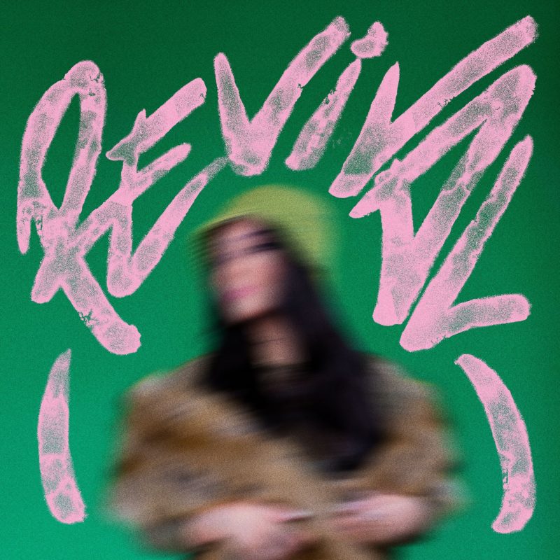 « Revival » : INDI et Bad Friends fusionnent énergie et introspection pour un morceau envoûtant