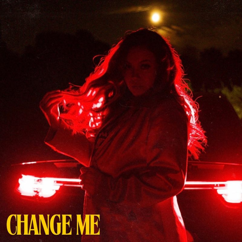 DYLYN et « Change Me » : le cri à l’espoir d’une rockeuse en quête de transformation
