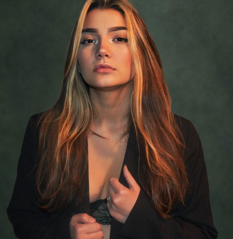 SkyDxddy signe un single pop poignant avec « HER »