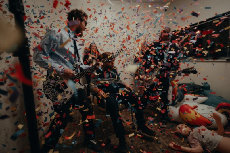 Anxiety Attack frappe fort avec « Knives », un hymne rock percutant