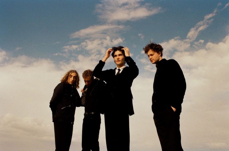 Later. clôt sa trilogie live avec « What Are We Doing Here ? » : l’ultime respiration avant l’apaisement