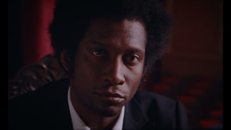 Night Beats : ‘Behind The Green Door’, une porte ouverte sur la nostalgie et la transcendance