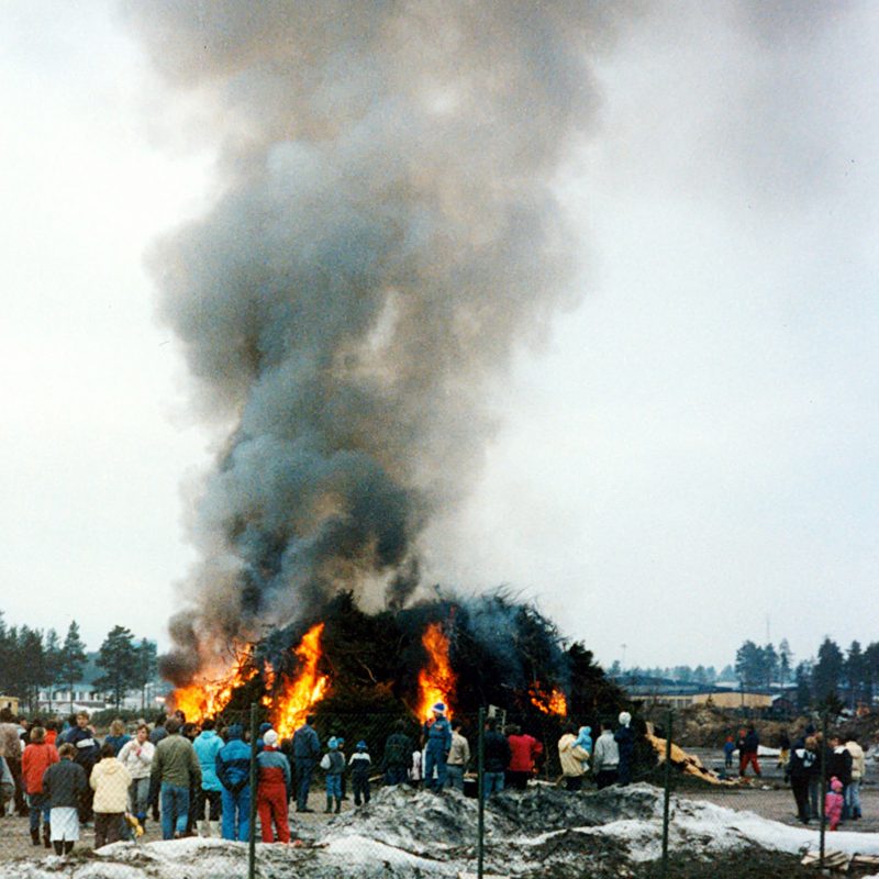 Uncanny Valet invite au vertige sonore avec « Ripripple »