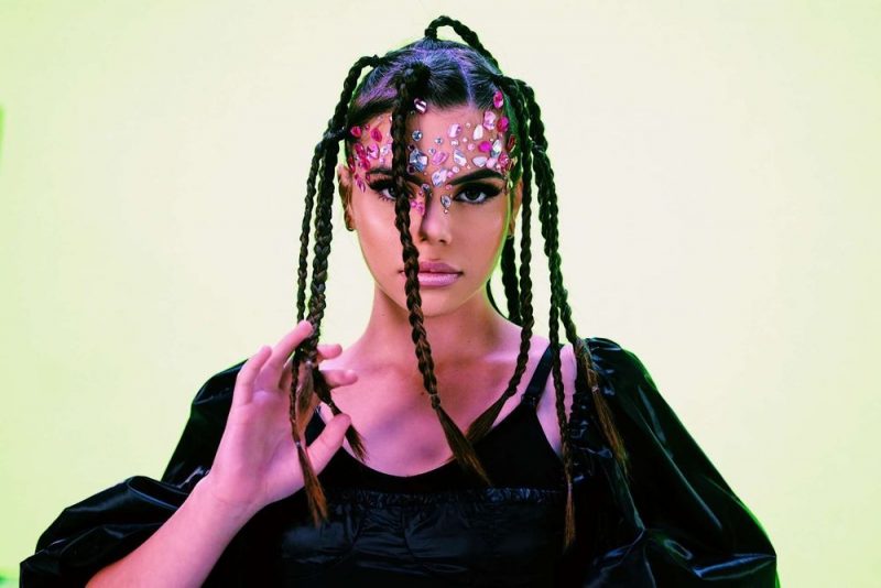Alessiah dévoile « boy toy », un manifeste pop aux accents hypnotiques