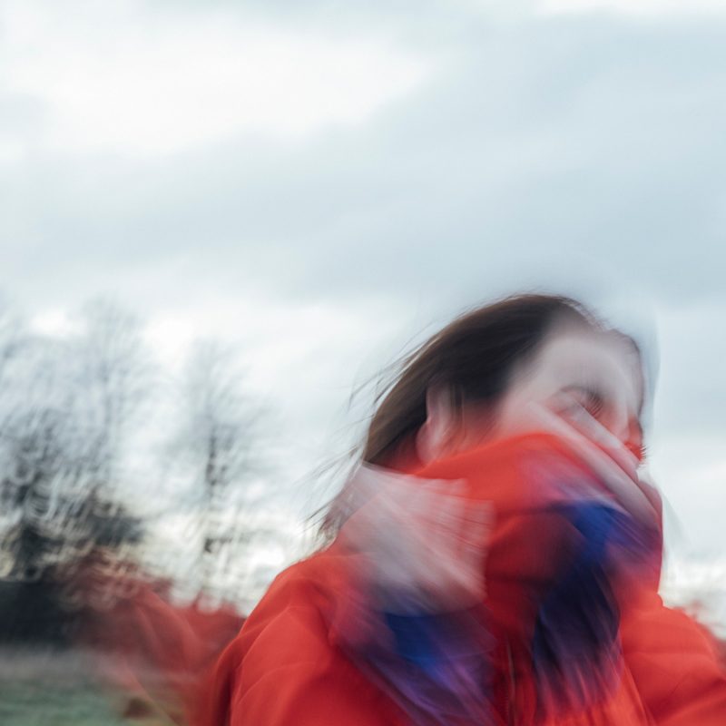 Lyves signe une reconquête douce et puissante avec “True”