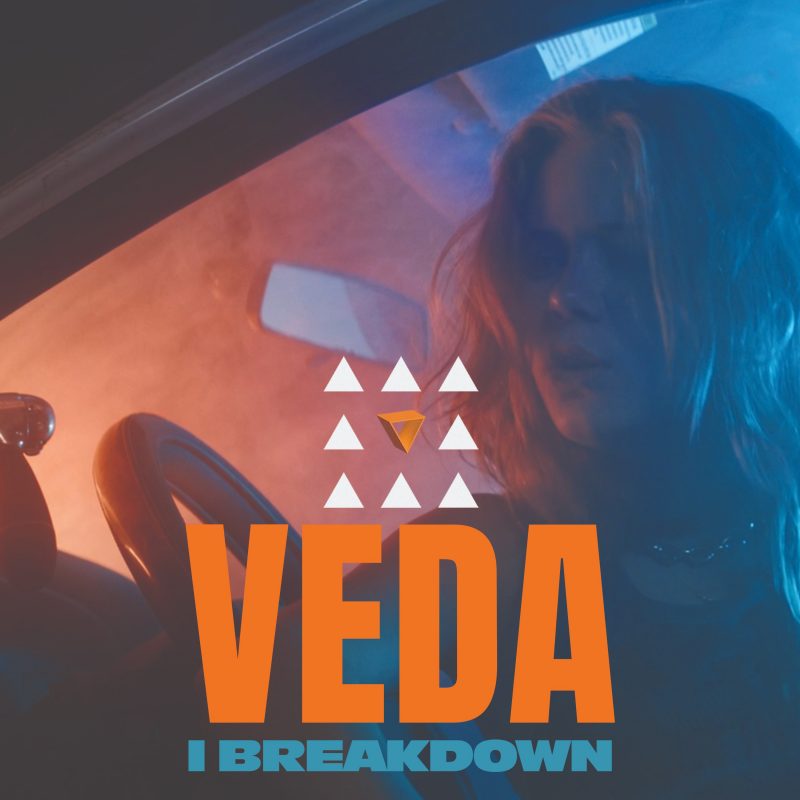 Veda dévoile « I Breakdown » : un cri du cœur adolescent d’une justesse bouleversante