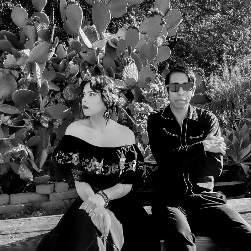 Glass Spells transforme “Nunca Es Suficiente” en rituel synthpop magnétique