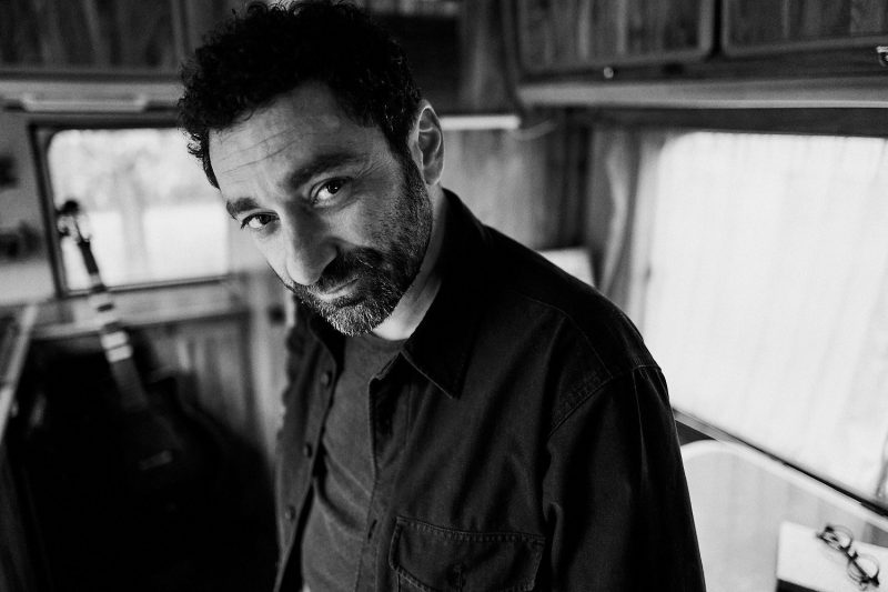 Benjamin Quartz électrise le silence avec “Frénésie”
