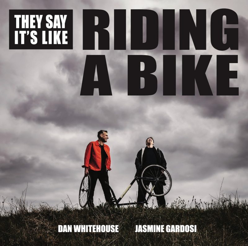 Se relever et pédaler : Dan Whitehouse explore la résilience dans « (They Say It’s Like) Riding A Bike »