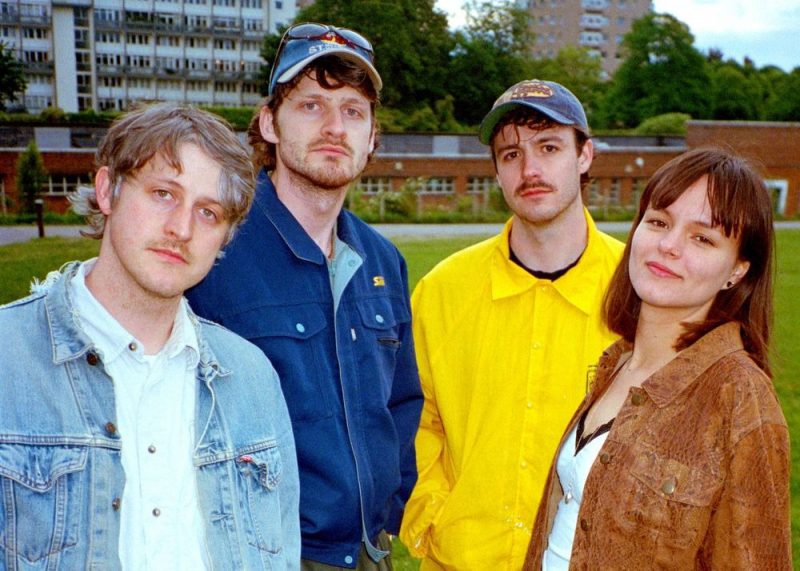 Pynch explore l’intimité amoureuse avec « How You Love Someone »