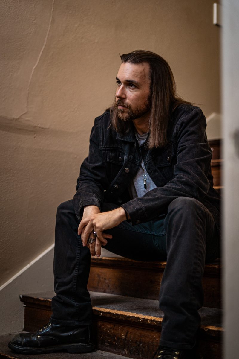 Saint Nick the Lesser signe un premier album captivant : Growing up, growing out