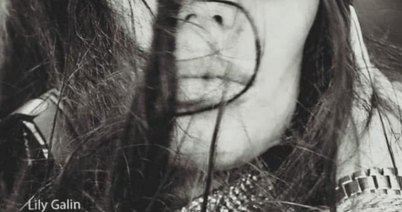 Lily Galin ouvre son cœur avec « What’s Your Story »