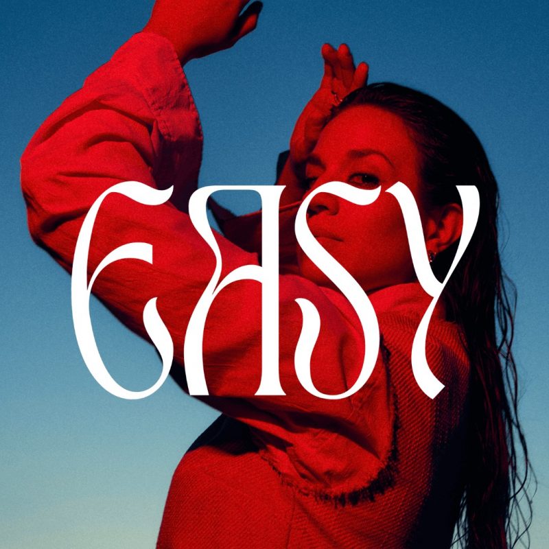 Cosima Olu signe une élégance tranquille avec “Easy”