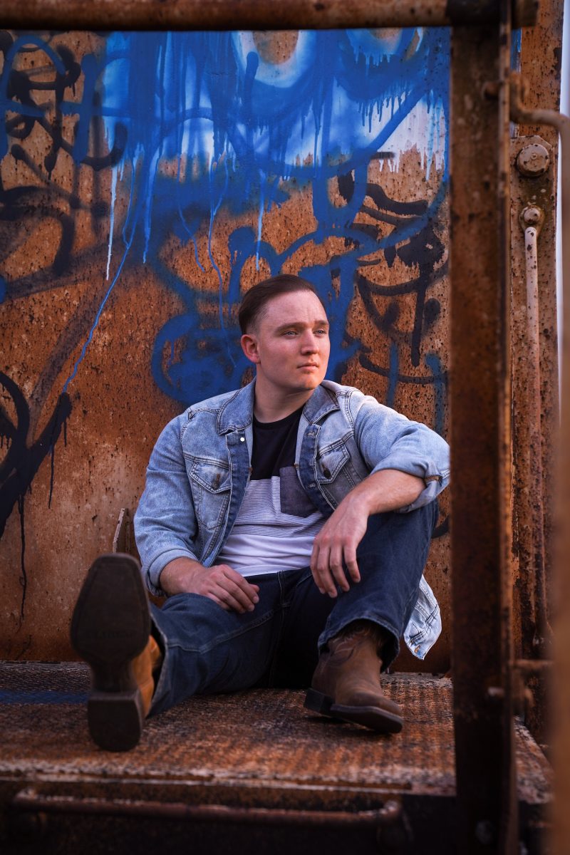 JB Elwood dévoile « Back Someday » : une ballade folk pleine de promesses