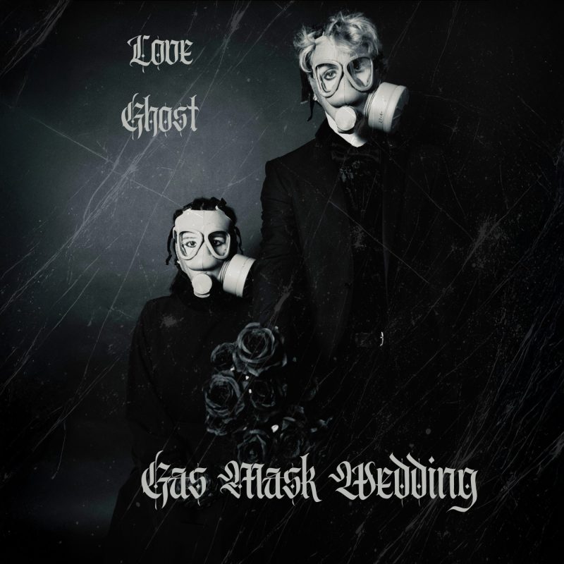 Love Ghost transcende les genres avec son album « Gas Mask Wedding »