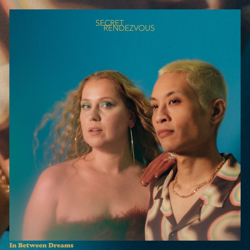 Secret Rendezvous : « In Between Dreams », une néo-soul lumineuse et intime
