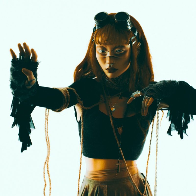 Hyperpop : la pop qui explose les formats
