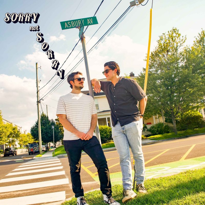 « Sorry Not Sorry » : le power‑pop libérateur des DT’s