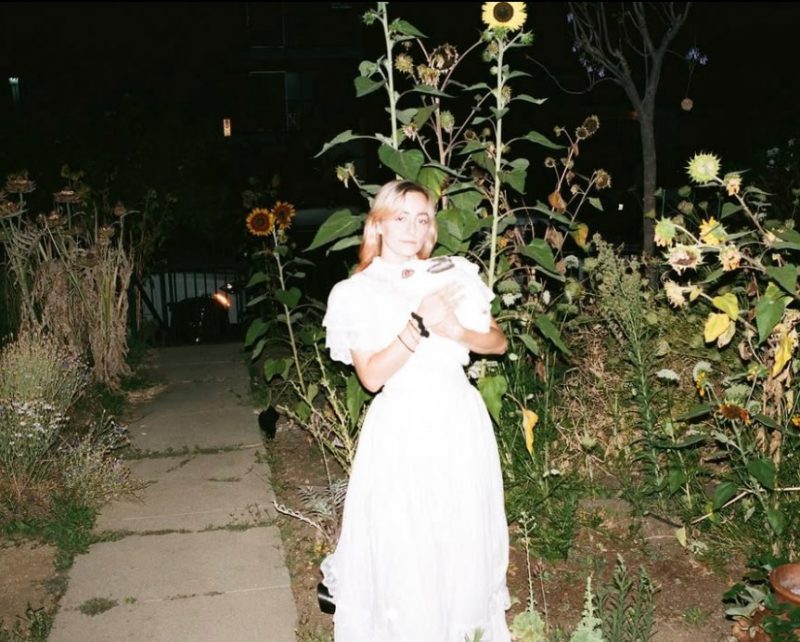 Sister Void revisite le temps perdu avec “rewind”